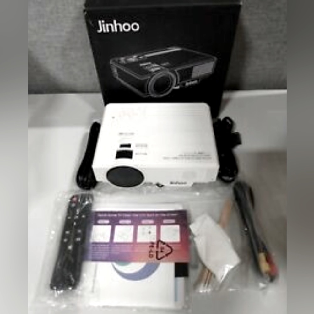Jinhoo entertainment projector